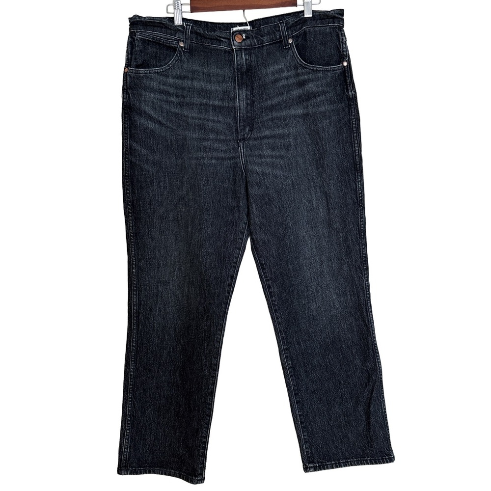 🖤Wrangler Black Wash Straight Jeans – Size 34x28